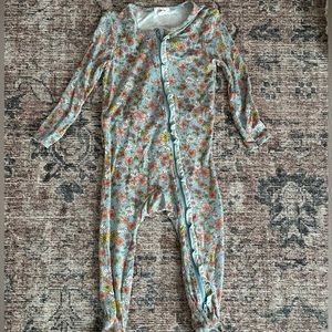 2T footy outfit/pajamas